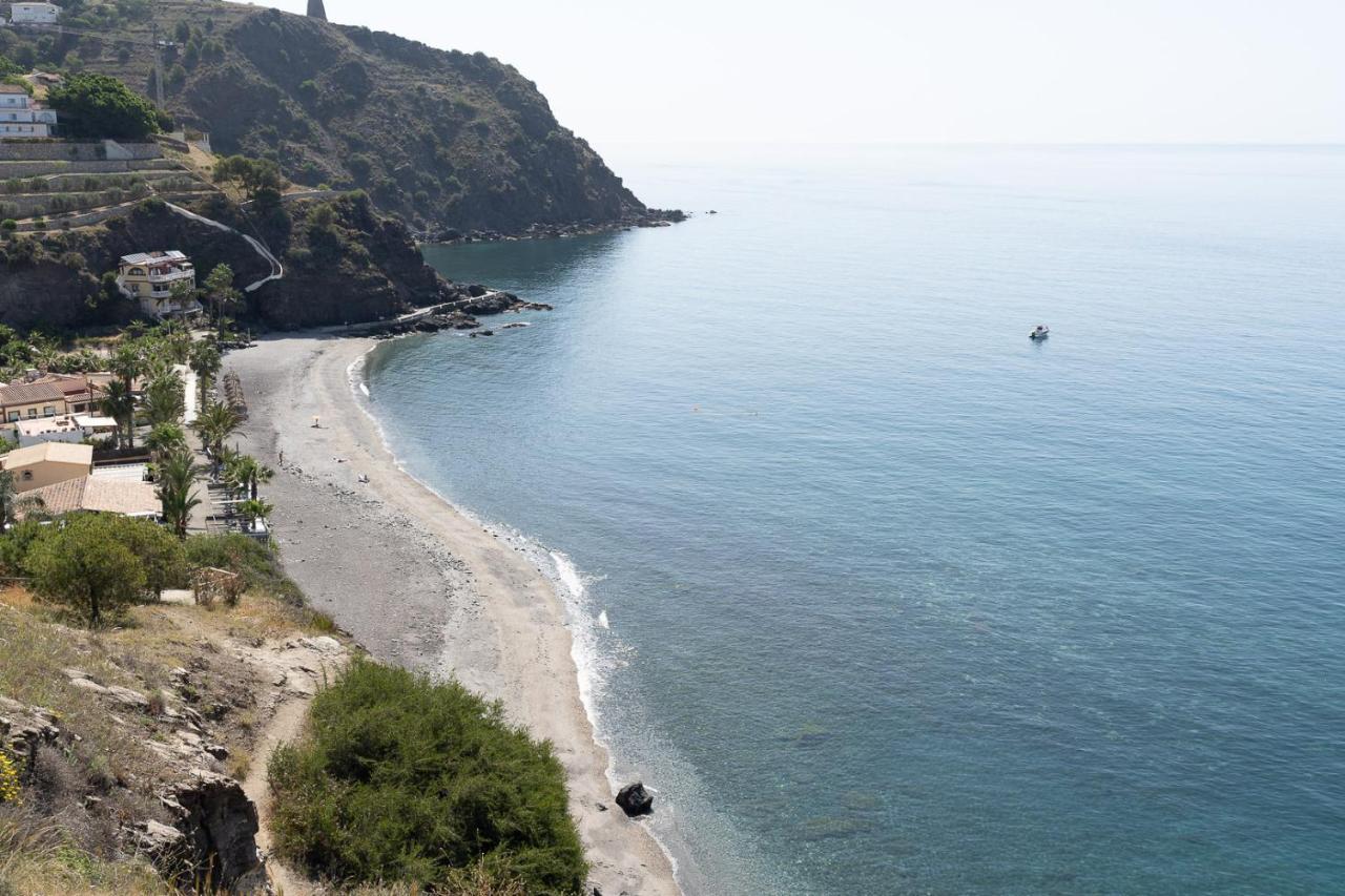 Blue Oasis On The Beach I Almunecar Bagian luar foto