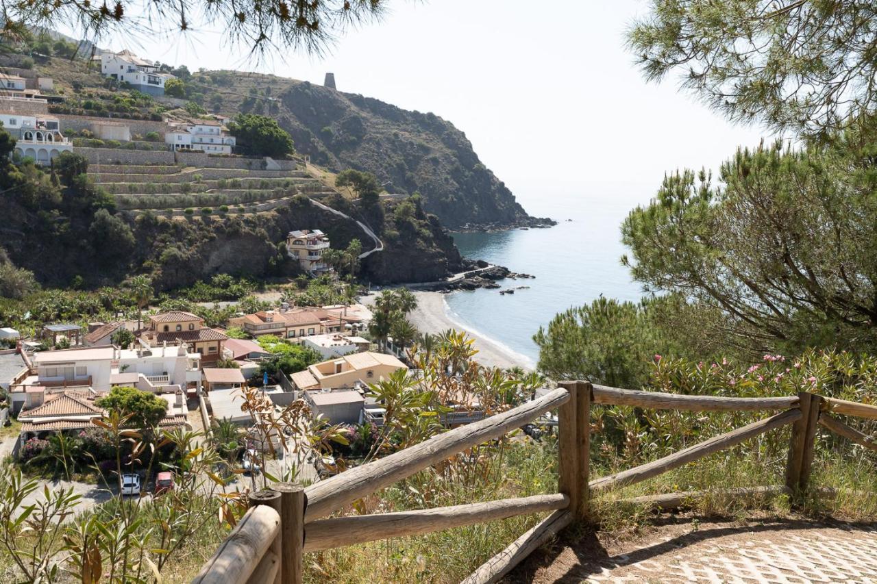 Blue Oasis On The Beach I Almunecar Bagian luar foto