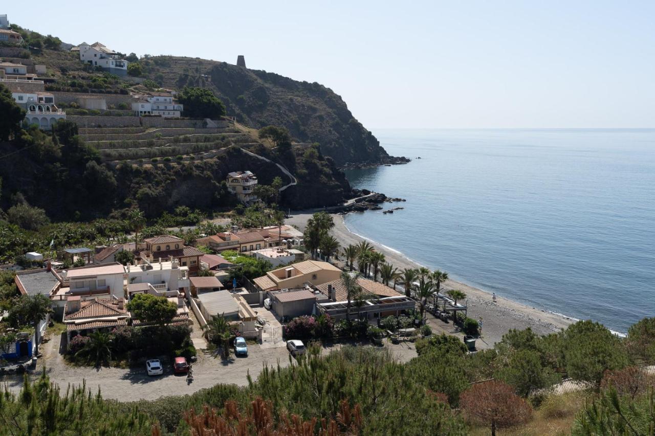 Blue Oasis On The Beach I Almunecar Bagian luar foto